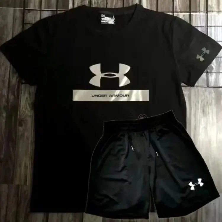 Under Armour Black T