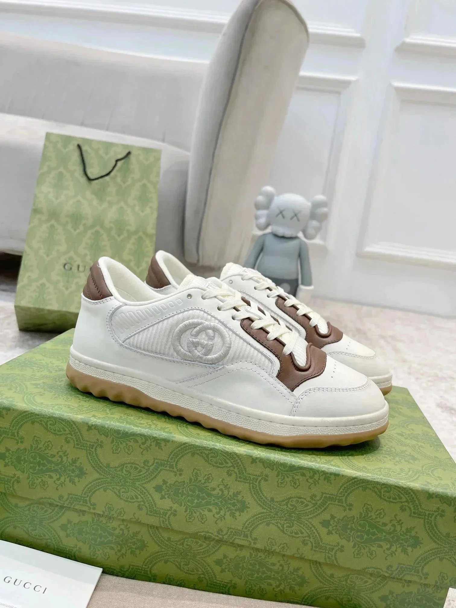 Gucci GG White and B