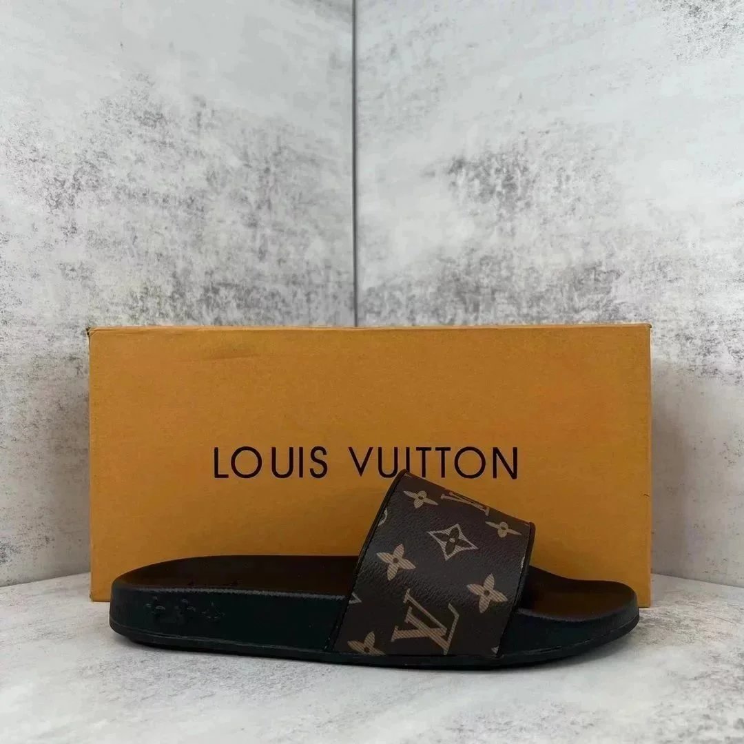 Louis Vuitton Brown 