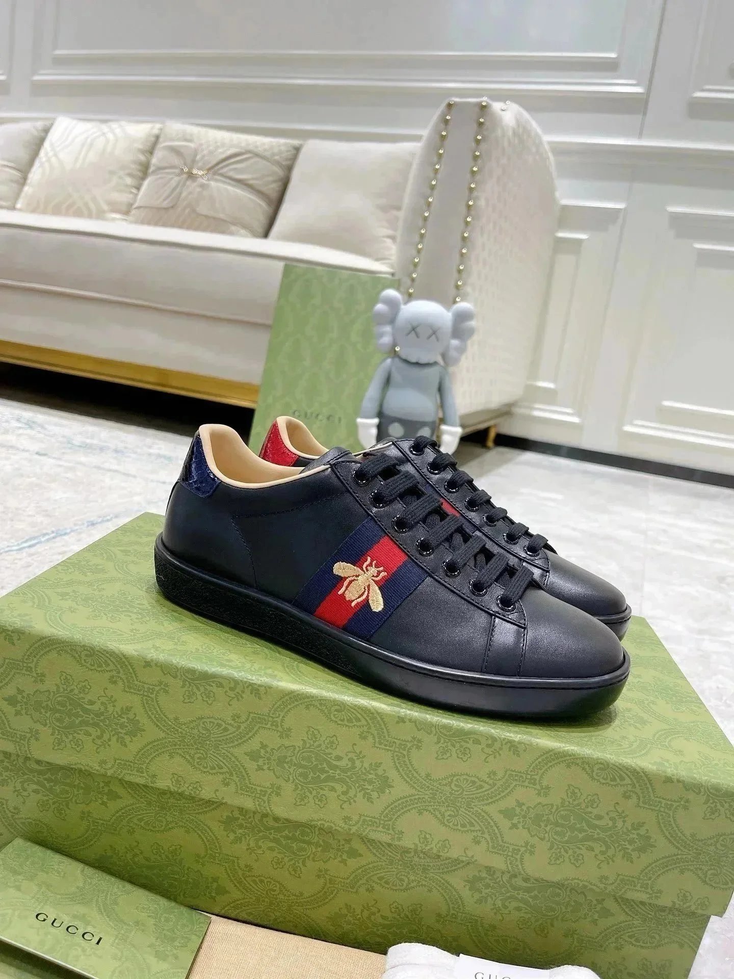 Gucci Bee Black Snea