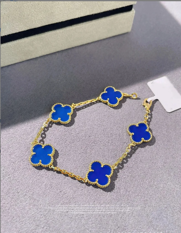 Van Cleef & Arpels B