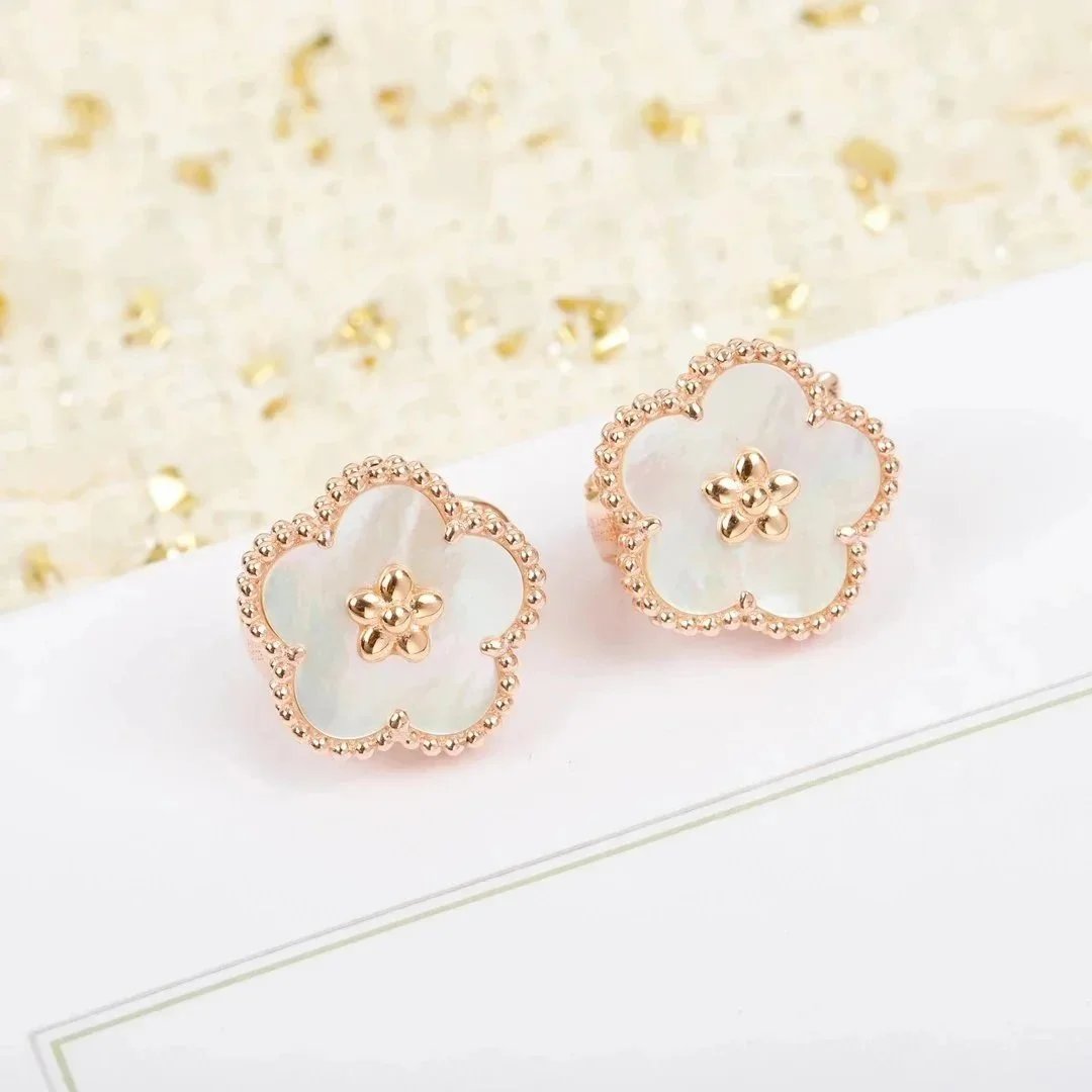 Van Cleef & Arpels W