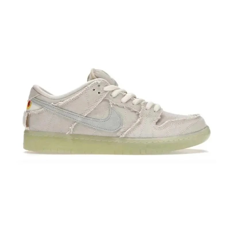 Nike SB Dunk Low Mum