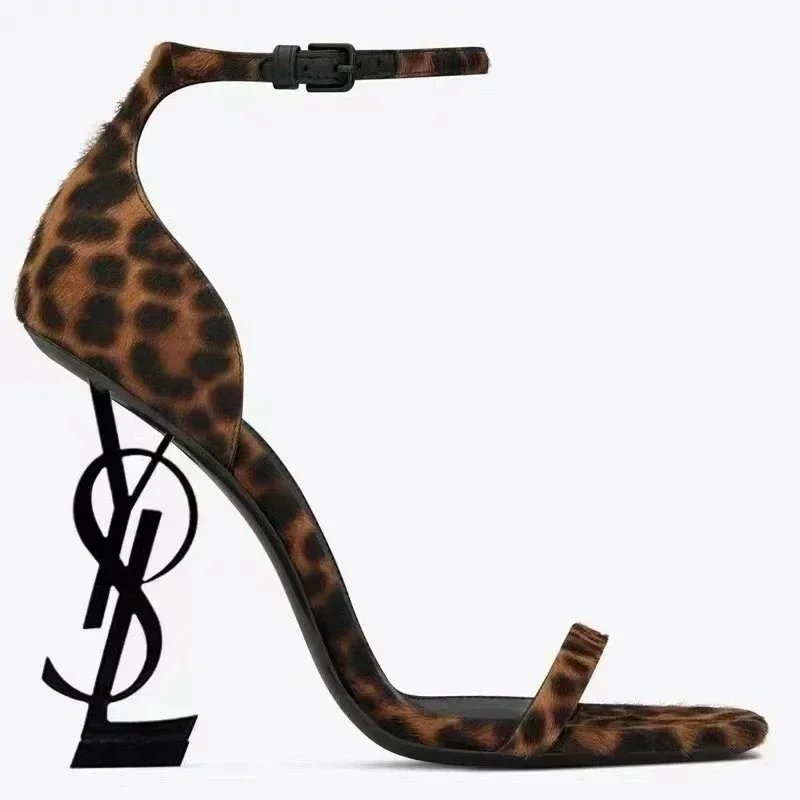 Saint Laurent Ostric