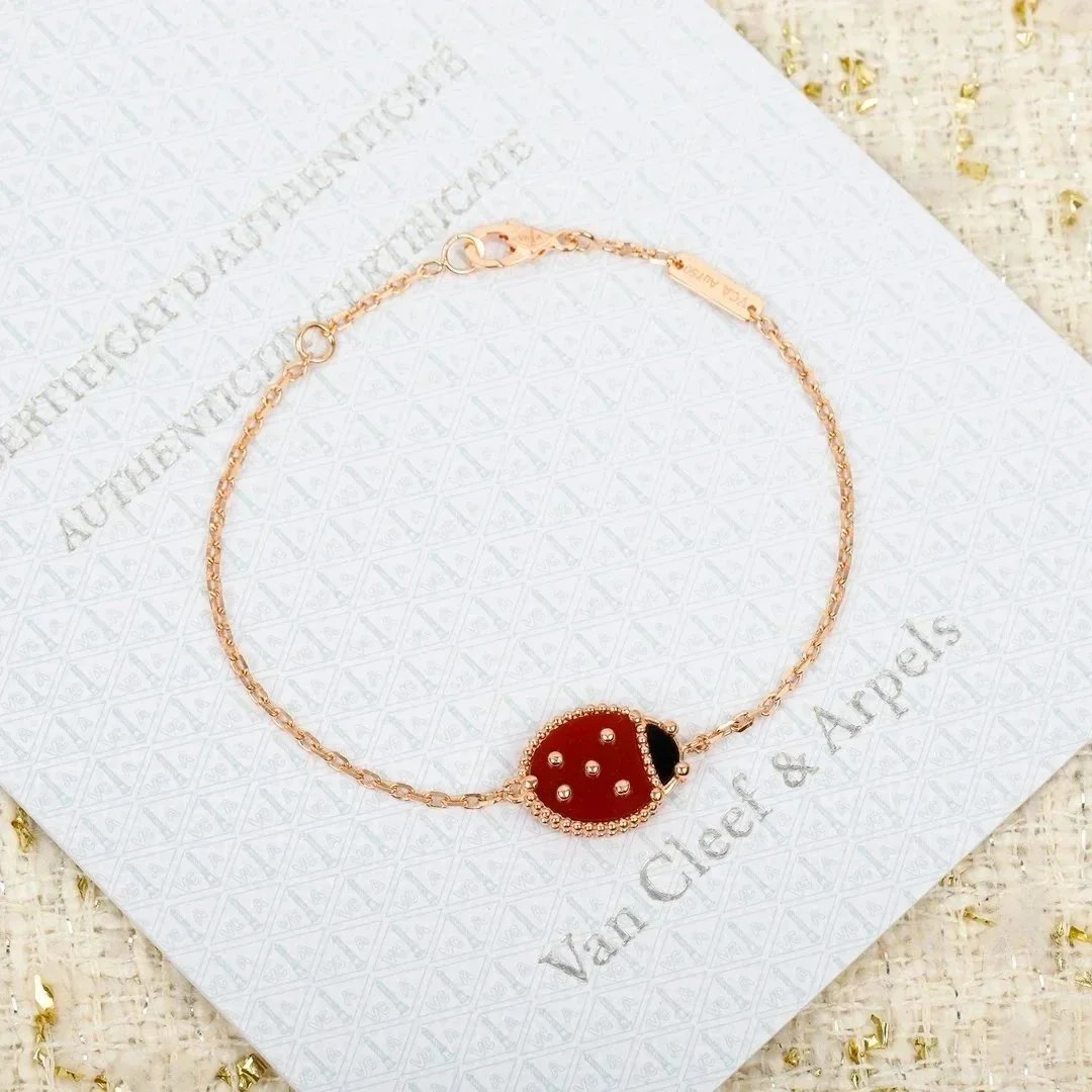 Van Cleef & Arpels R