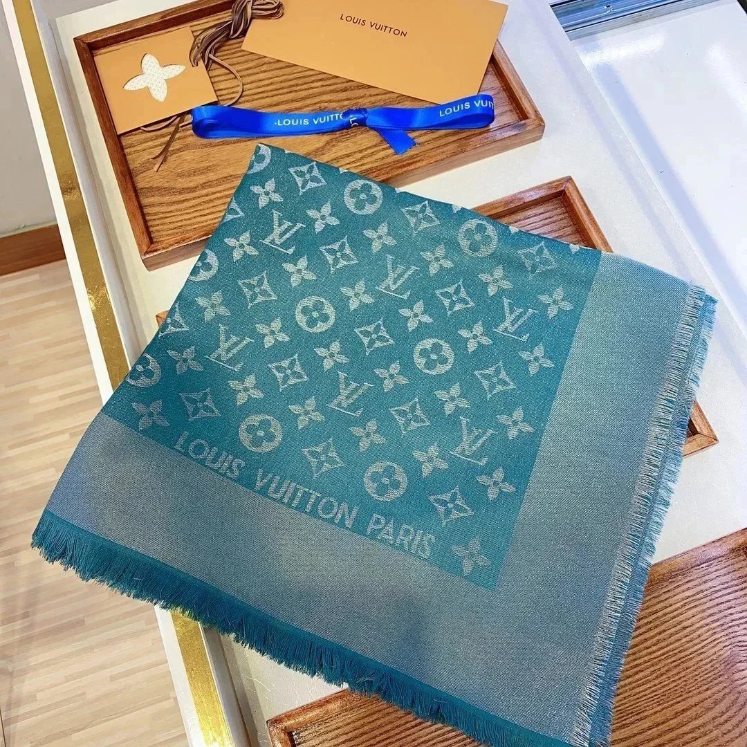 Louis Vuitton Blue S