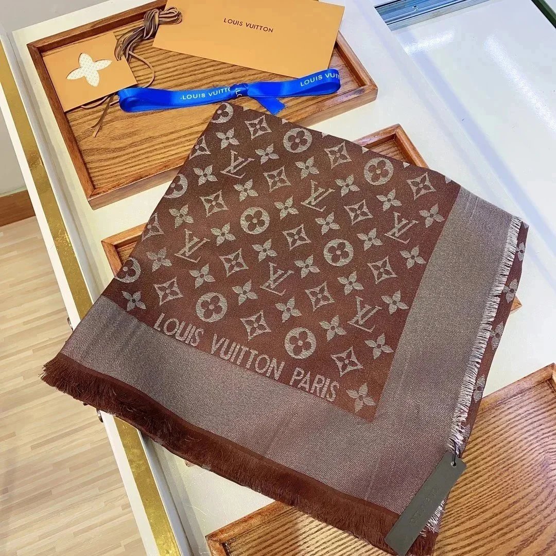 Louis Vuitton Brown 