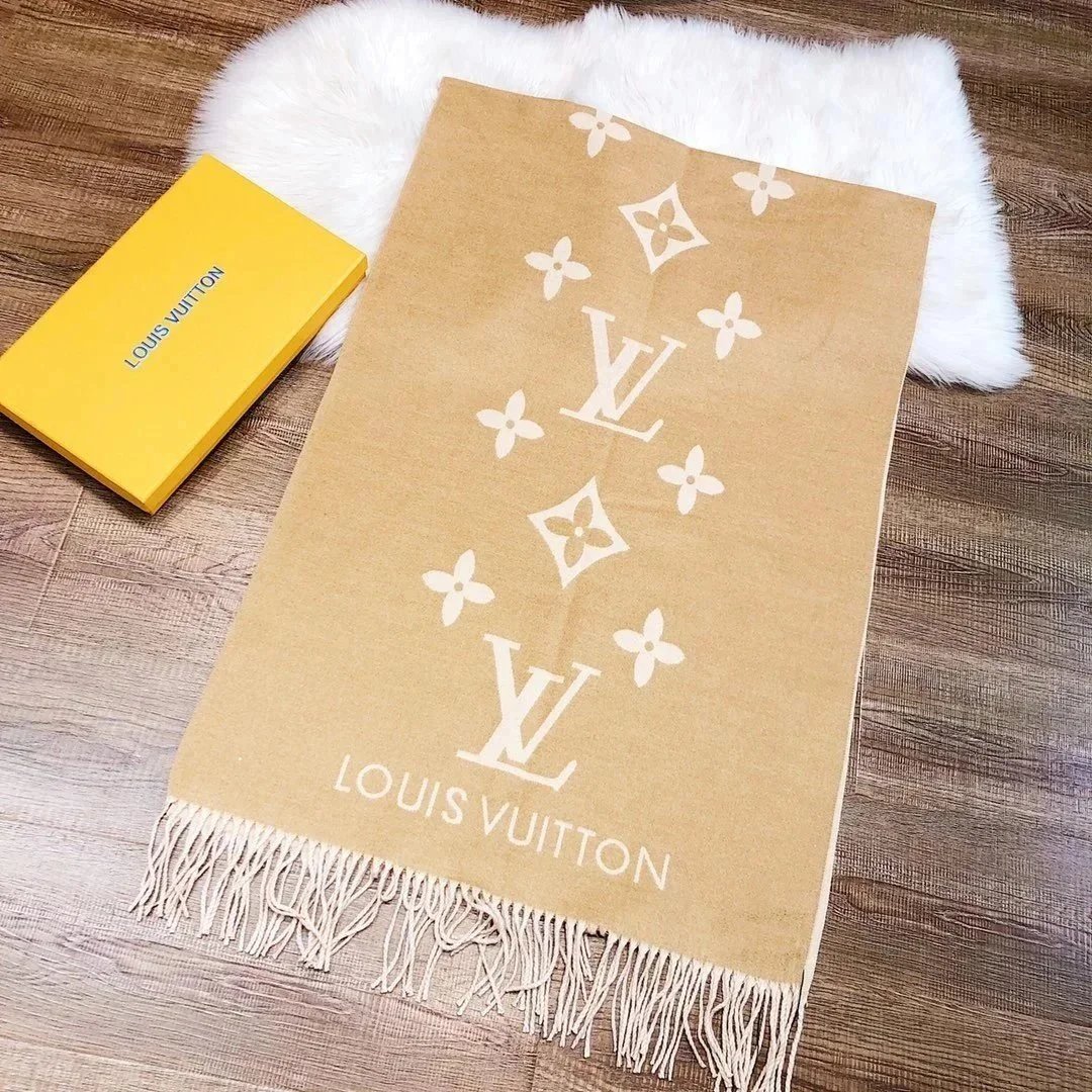 Louis Vuitton Beige 