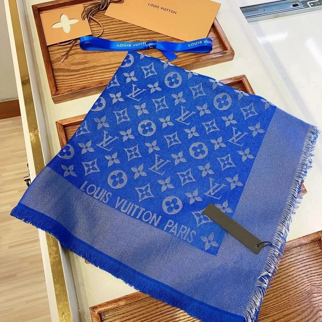 Louis Vuitton Blue S