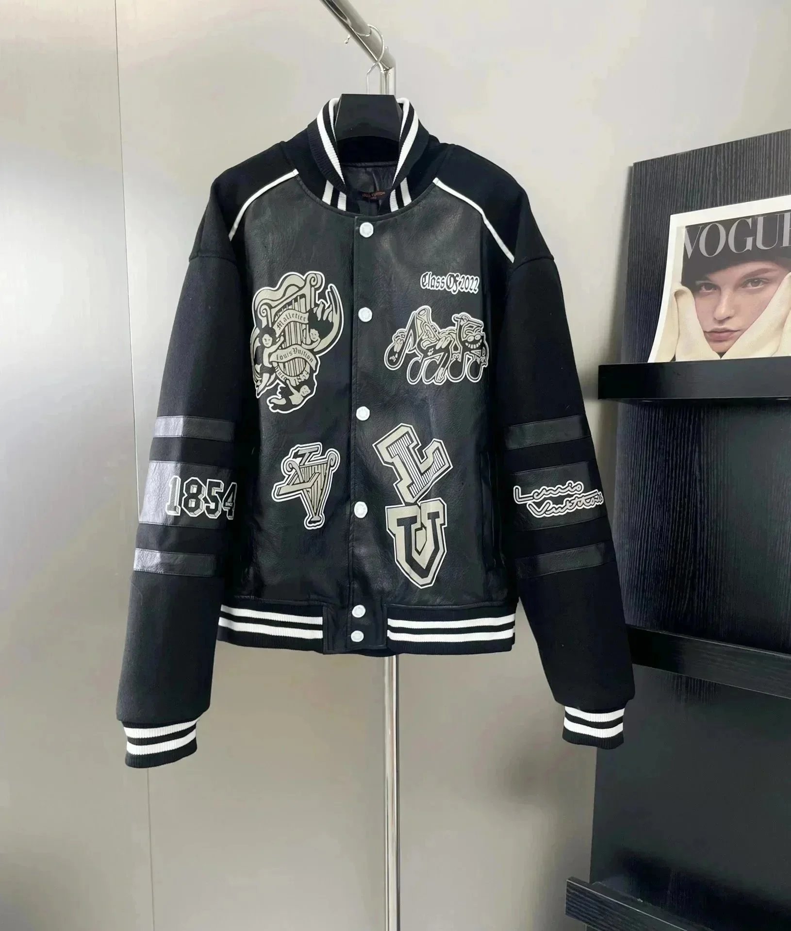 Louis Vuitton Black 