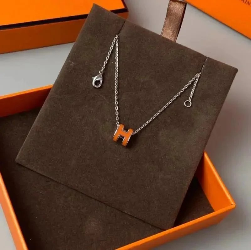 Hermès Orange Neckla