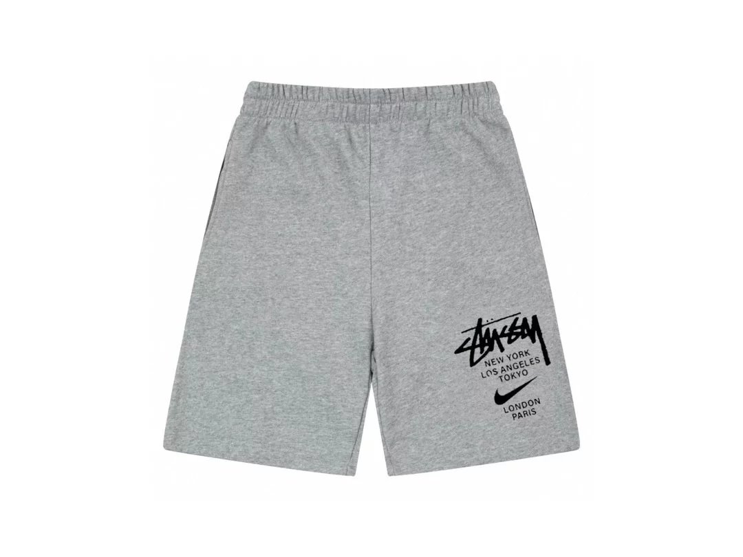 The North Face Logo Print Black Shorts - 12