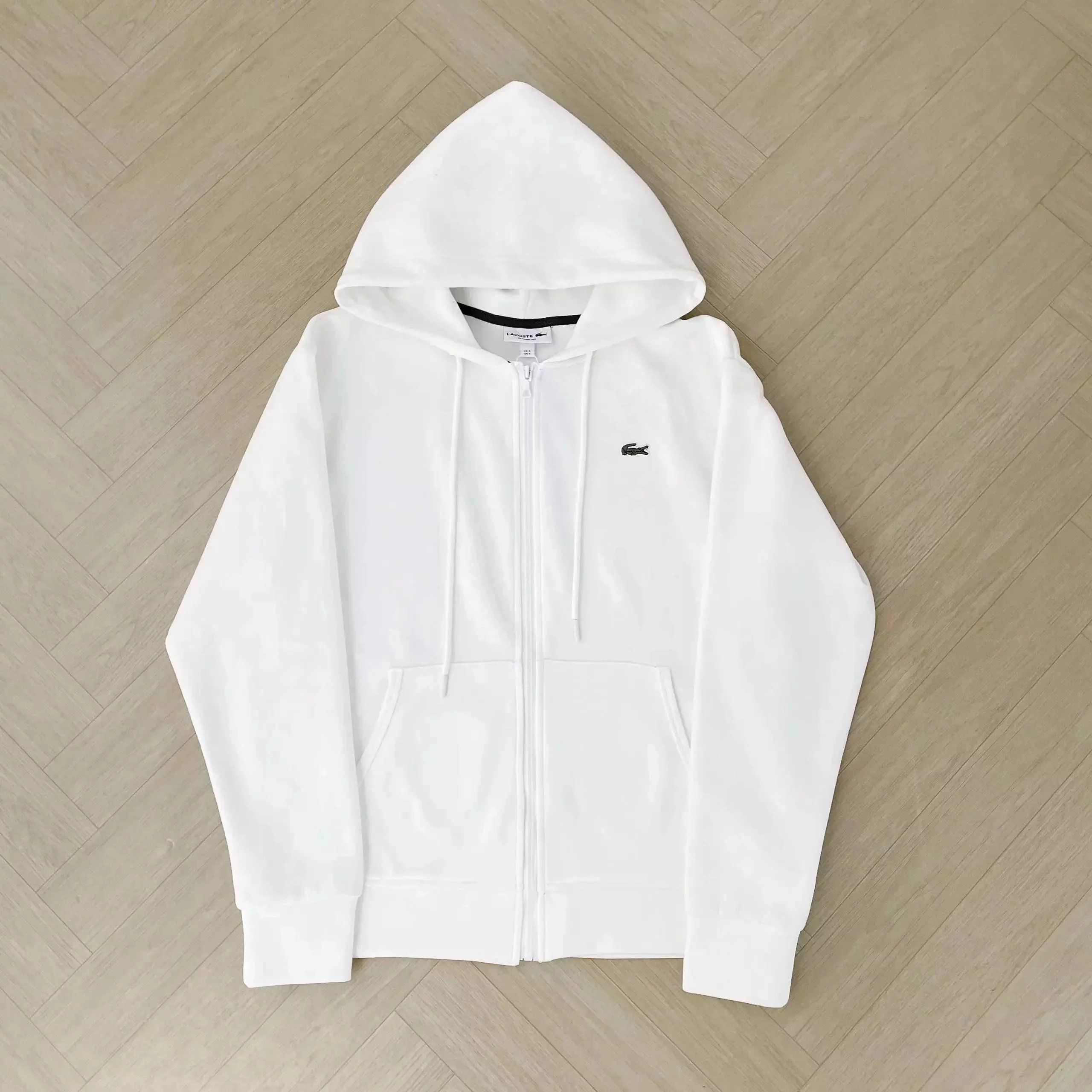 19 White 002