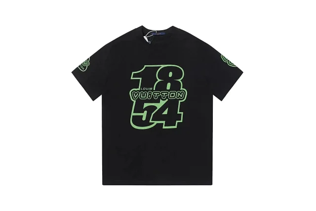 Louis Vuitton T-Shirts Graphic Logo product detail image 15