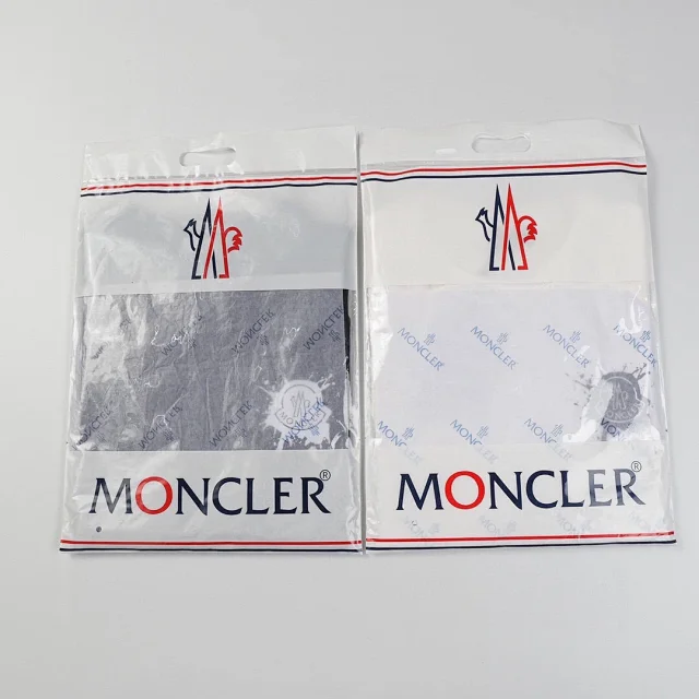 Moncler T-Shirts Logo-Print Crewneck T-Shirt product detail image 23