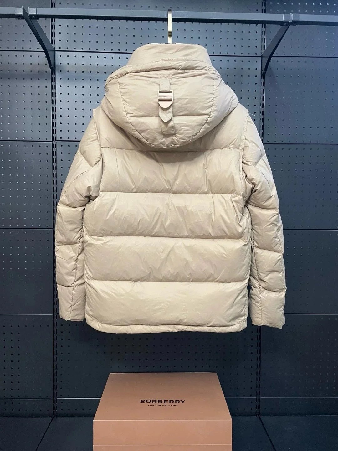 BUERRY巴宝莉冬季新款可拆式衣袖连帽羽绒服外套 8