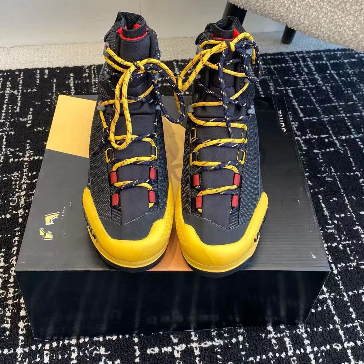 Unbranded Boots High-Top Hiking with Lug Soles and Contrast Laces image 2