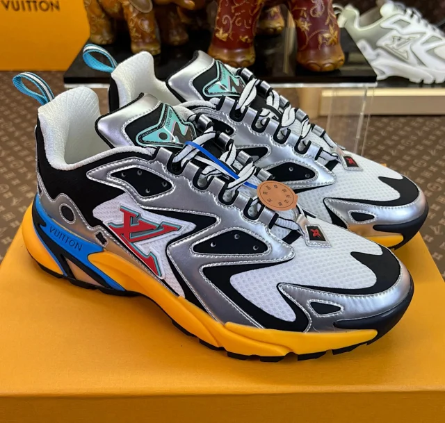 Louis Vuitton Sneakers High-Top Chunky Mesh product detail image 4