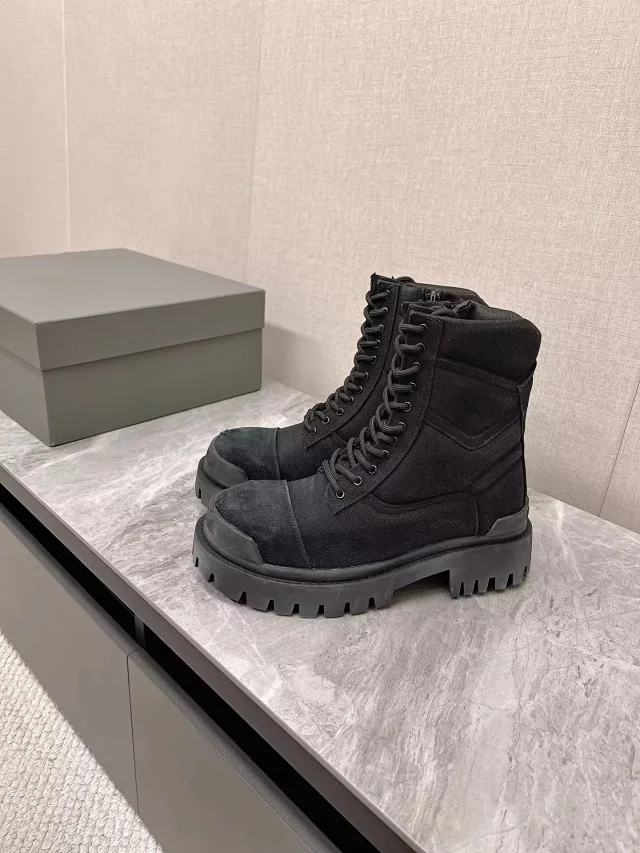 Unbranded Boots Lace-up ankle combat with lug soles product detail image 3