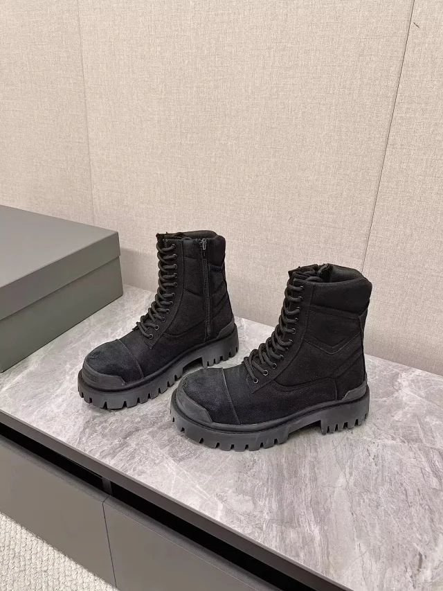 Unbranded Boots Lace-up ankle combat with lug soles product detail image 2