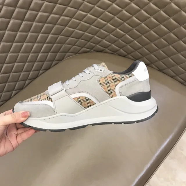 Burberry Sneakers Check-panel strap product detail image 25