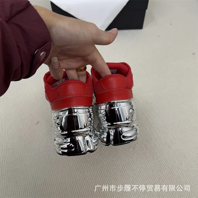 Raf Simons Sneakers Low-Top with Metallic Sculpted Sole product detail image 40