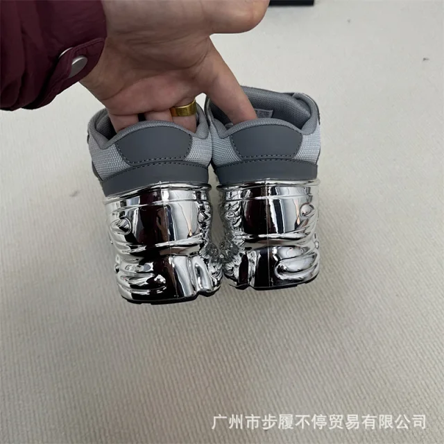 Raf Simons Sneakers Low-Top with Metallic Sculpted Sole product detail image 34
