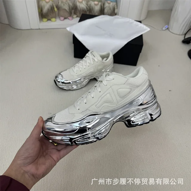 Raf Simons Sneakers Low-Top with Metallic Sculpted Sole product detail image 11