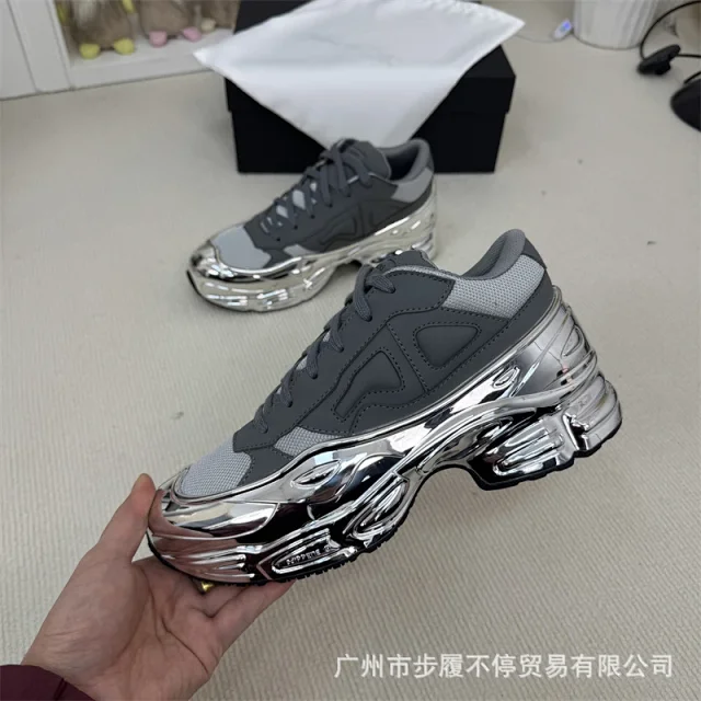 Raf Simons Sneakers Low-Top with Metallic Sculpted Sole product detail image 31