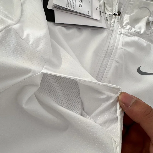 Nike Jackets Hooded lightweight windbreaker product detail image 26