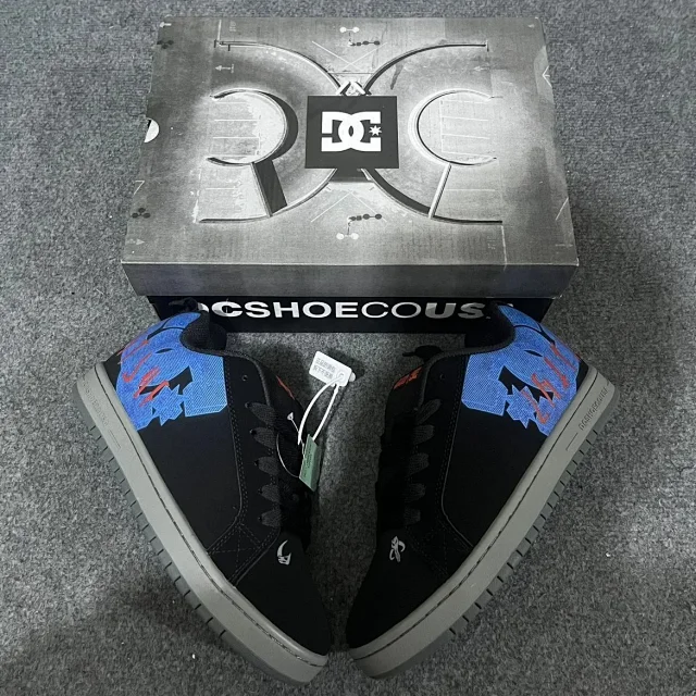 DC Shoes Sneakers Court Graffik low-top product detail image 2