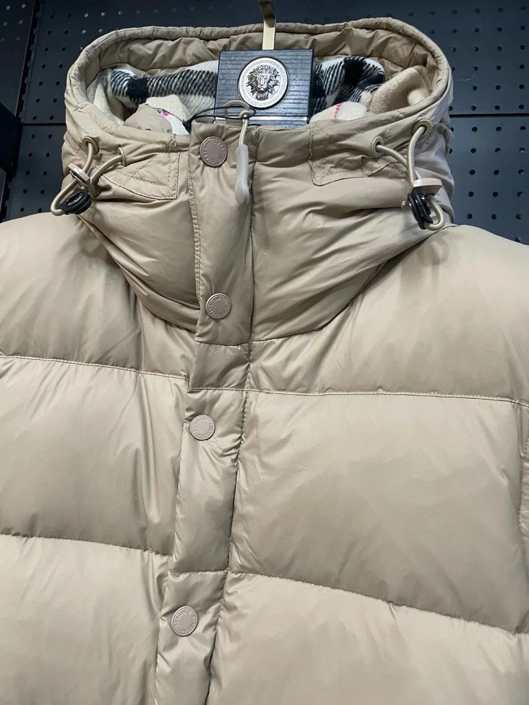 BUERRY巴宝莉冬季新款可拆式衣袖连帽羽绒服外套 5