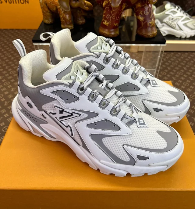 Louis Vuitton Sneakers High-Top Chunky Mesh product detail image 1