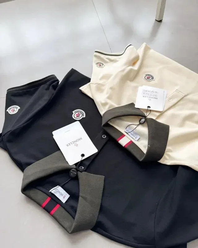 Moncler Shirts Short-Sleeve Polo Shirt with Contrast Collar and Logo Patches product detail image 3