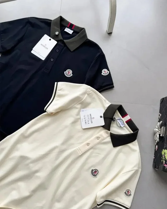 Moncler Shirts Short-Sleeve Polo Shirt with Contrast Collar and Logo Patches product detail image 6