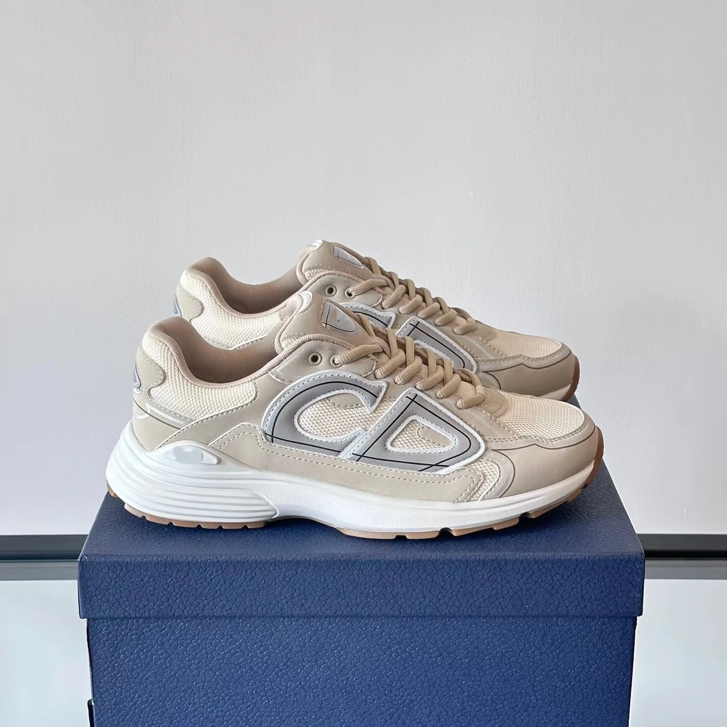 beige
