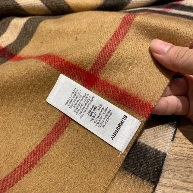 Burberry Scarves Classic Check Fringe Scarf product detail image 2