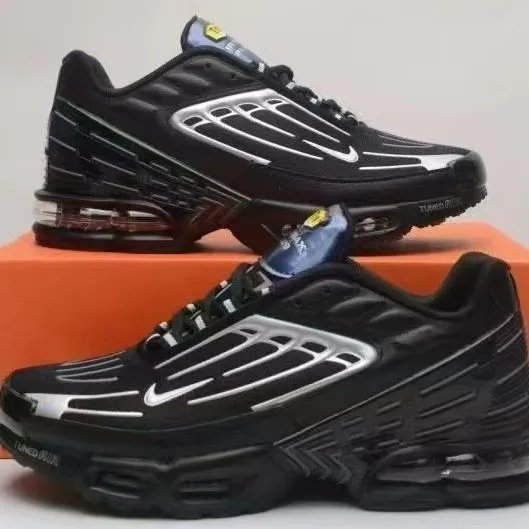 Black/Silver Swoosh