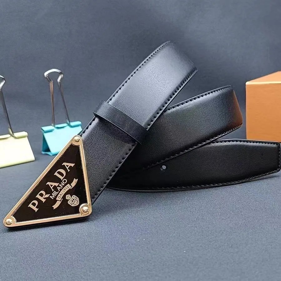 Black Plain Gold Buckle (Bonus Gift Box & Hole Punch)