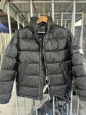 28 Black