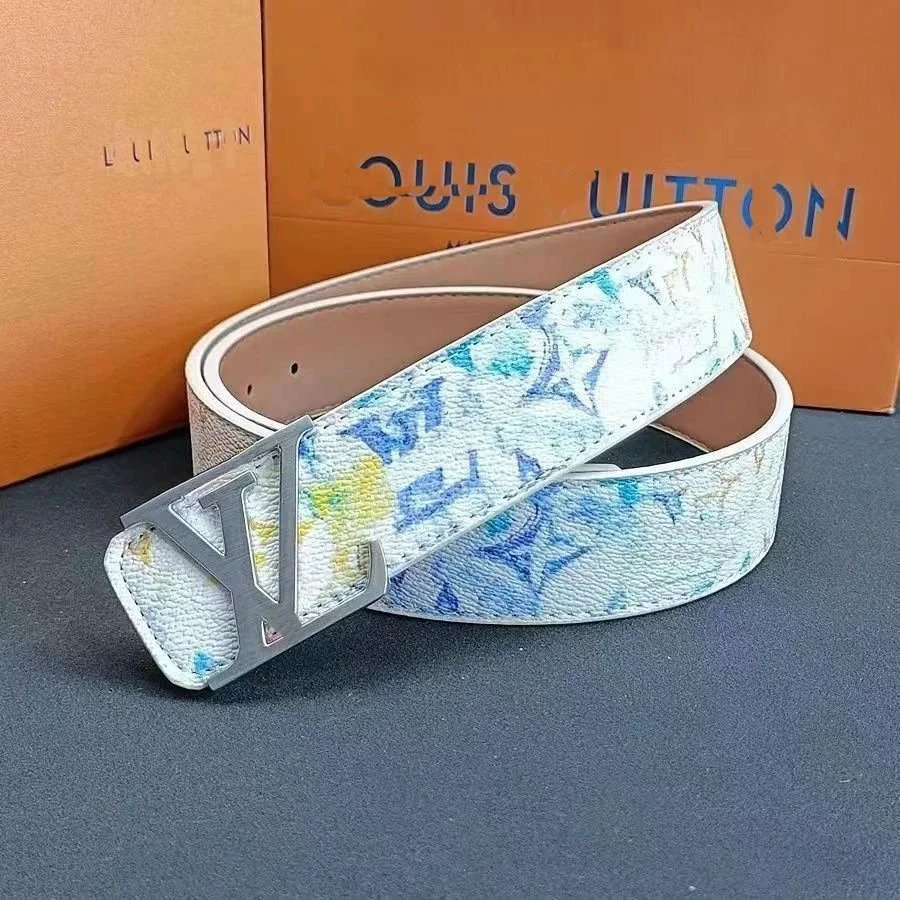 White Graffiti Silver Buckle [Complimentary Hole Punch