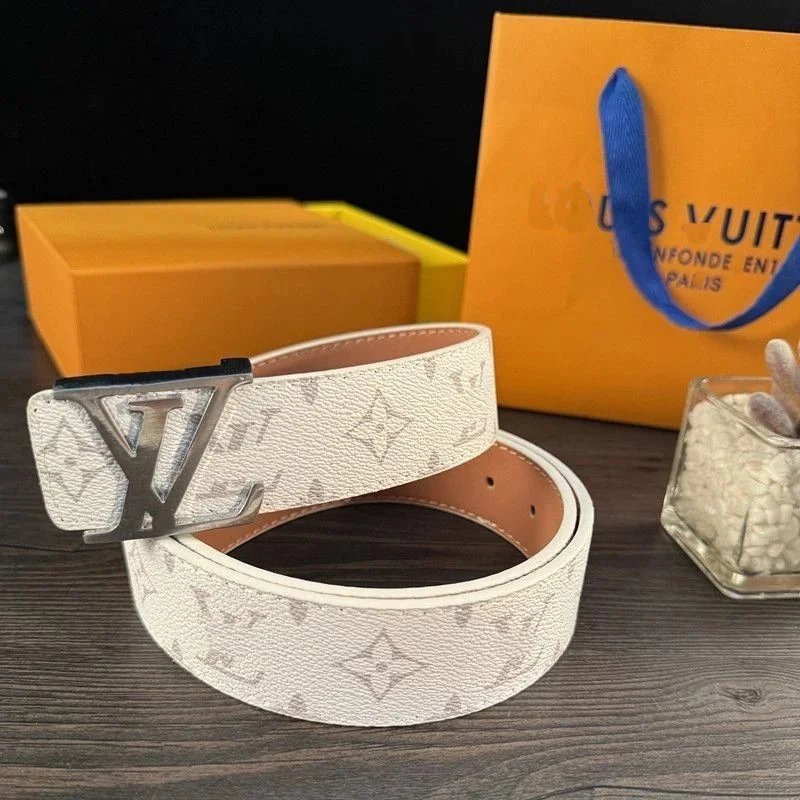 White Old Fashioned Silver Buckle [Complimentary Punch]