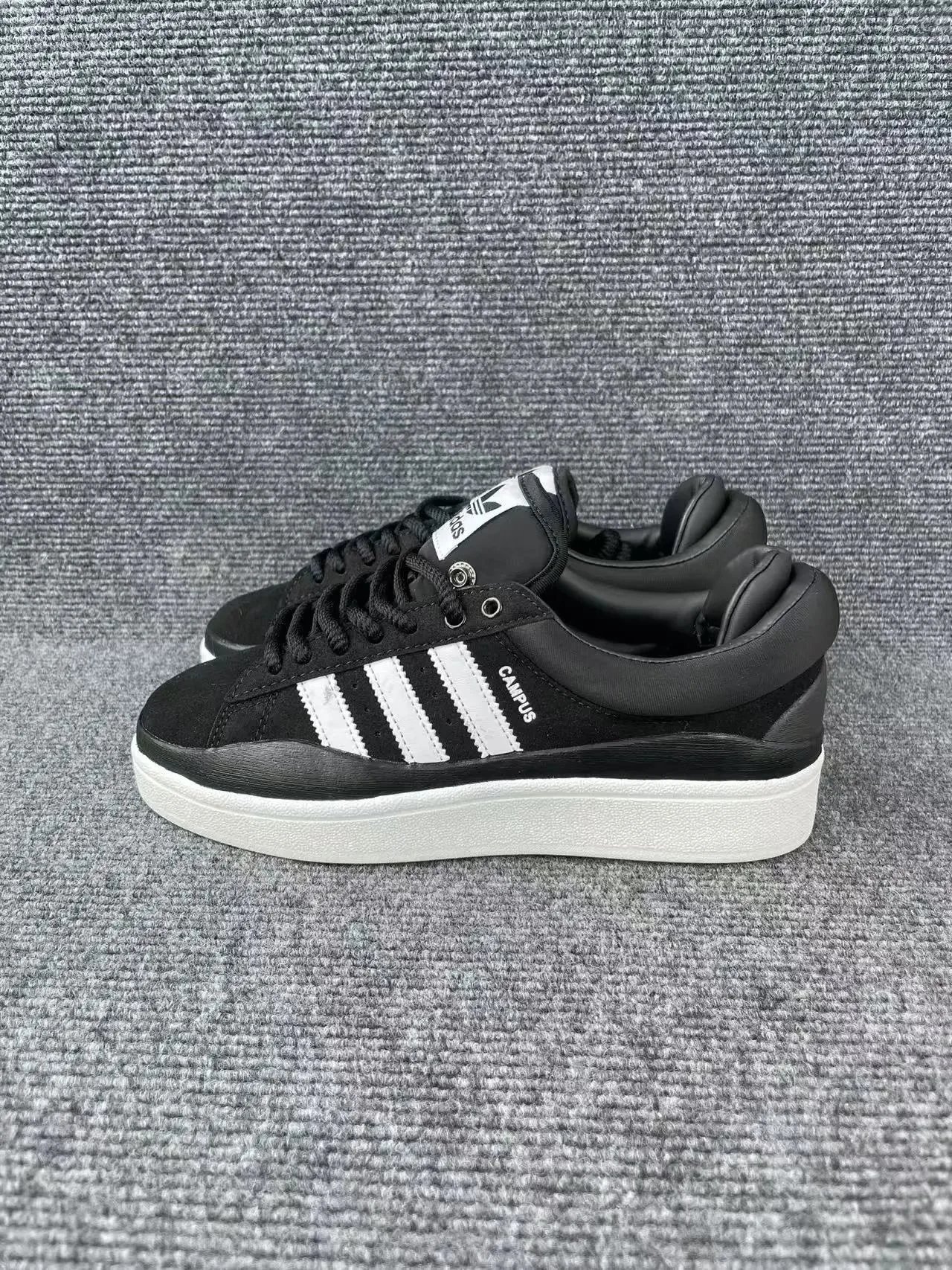 Black and white SKU image