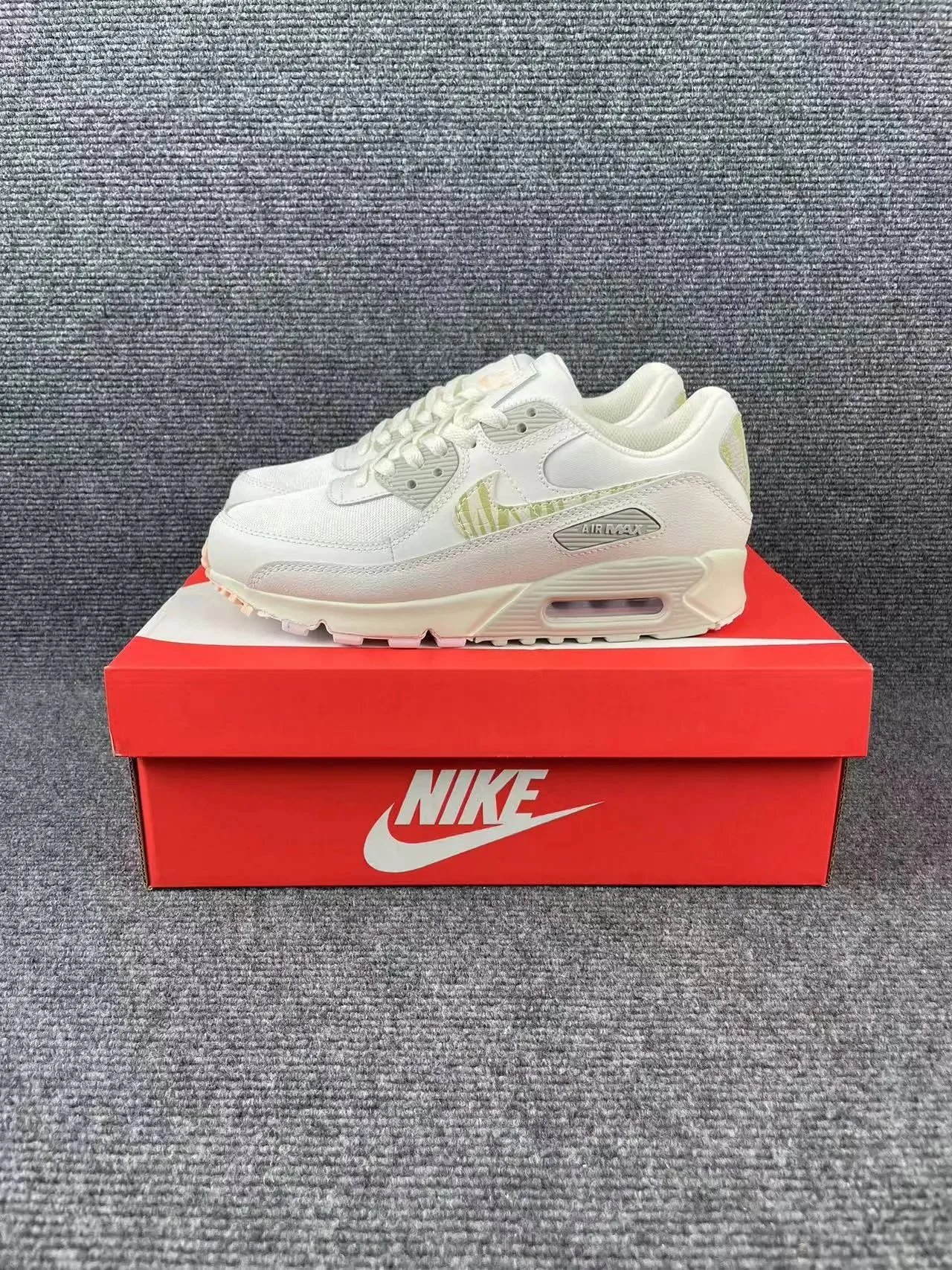 Grey/White/Pink