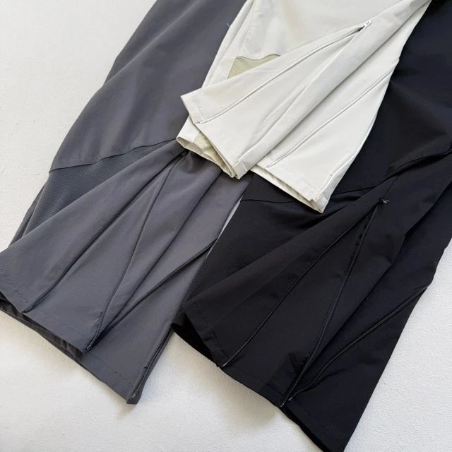 Design Technical Pants Gray Multi-Tone Windbreaker-Style Pants - 41