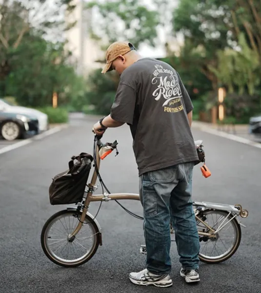 Yohji Yamamoto x Neighborhood Collection de Projets Communs Distressed Denim Jeans - 10