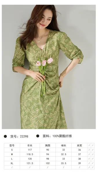 Design Wrap Dress with Floral Print in Blue Multicolor - 10