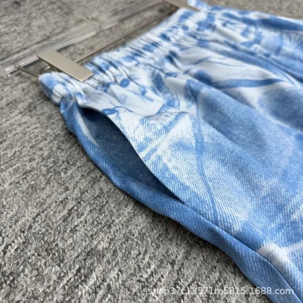 Design Wide-Leg Distressed Wash Denim Jeans - 7