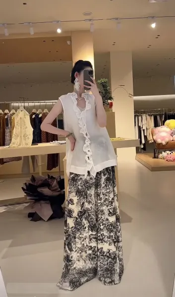 Dior Toile de Jouy Print Pants and Hoodie Set in Black and White - 4