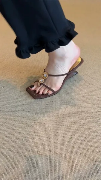 Design Square-Toe Embellished Mule Sandals Brown - 10